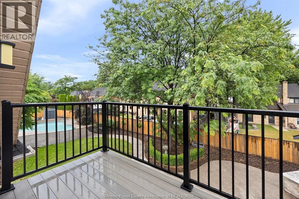 15 Fasan CRESCENT