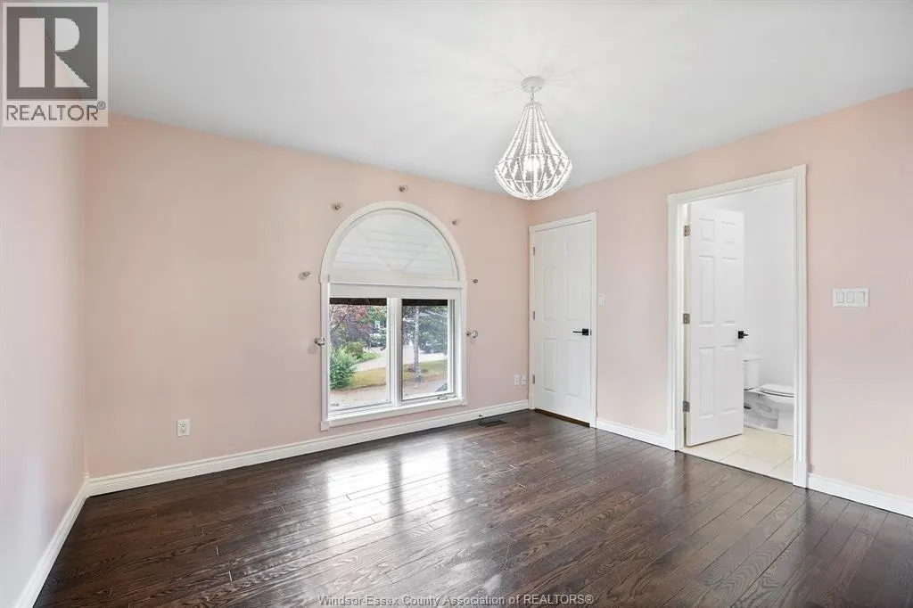 15 Fasan CRESCENT