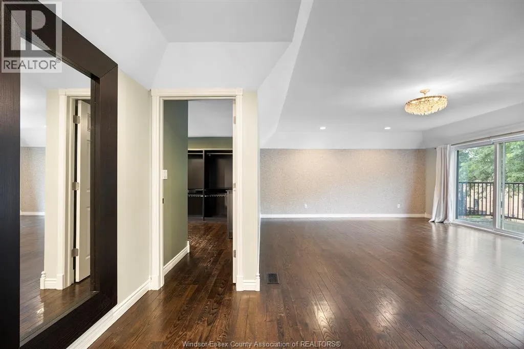 15 Fasan CRESCENT