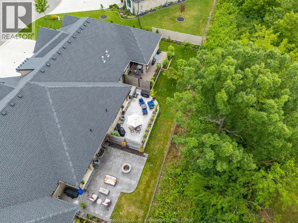 223 Livingstone CRESCENT