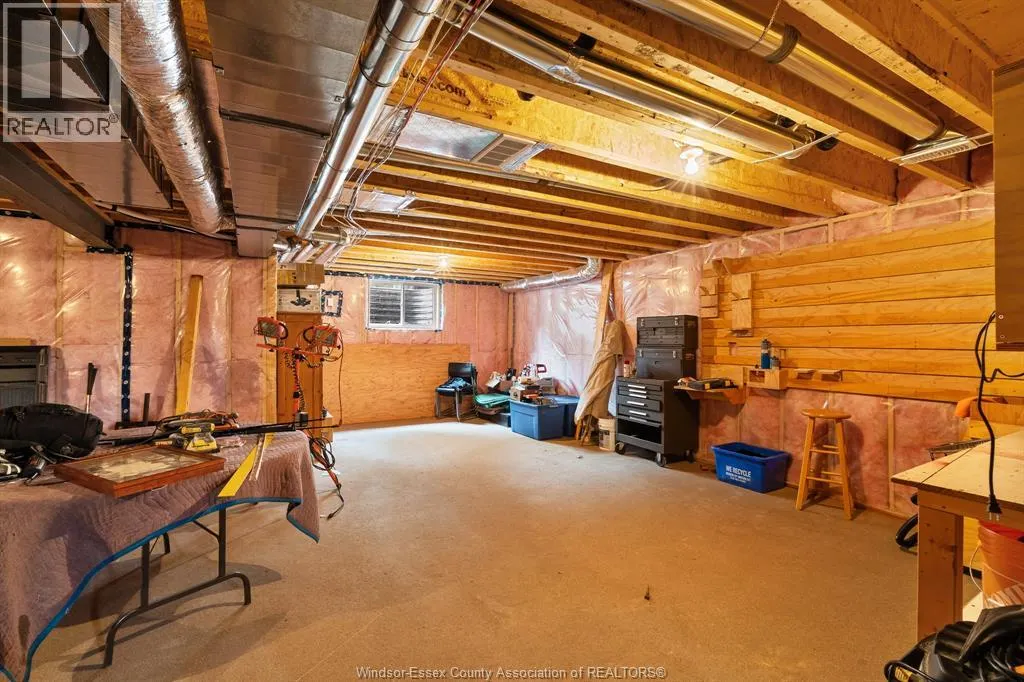 223 Livingstone CRESCENT