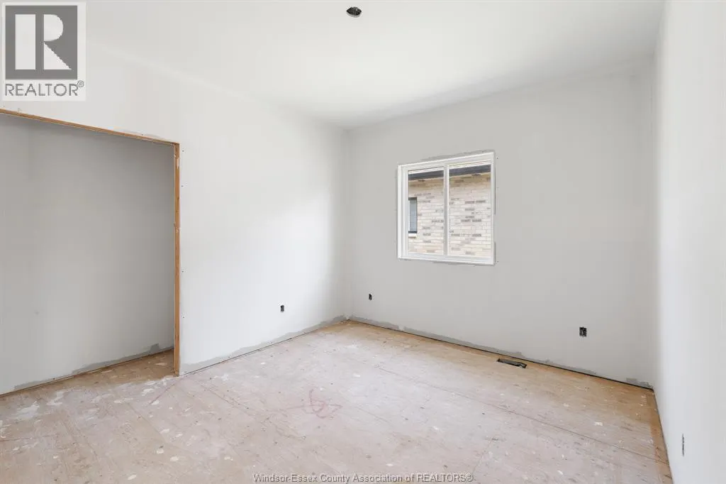 176 McLellan AVENUE