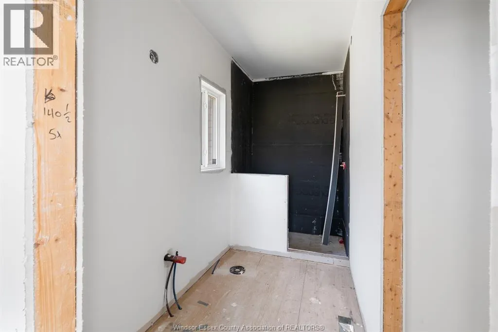 176 McLellan AVENUE