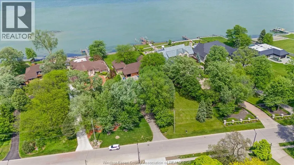 410 RUSSELL WOODS ROAD