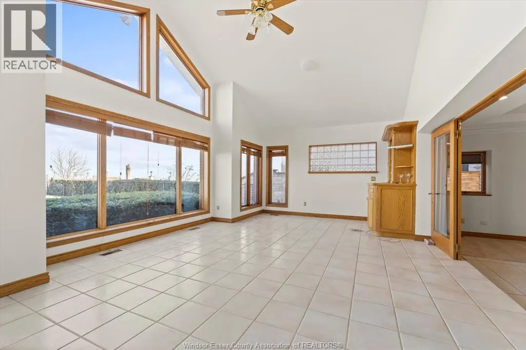 410 RUSSELL WOODS ROAD