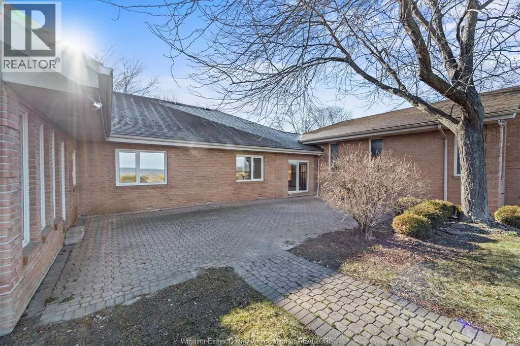 410 RUSSELL WOODS ROAD