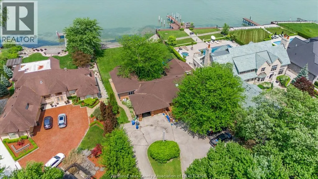 410 RUSSELL WOODS ROAD