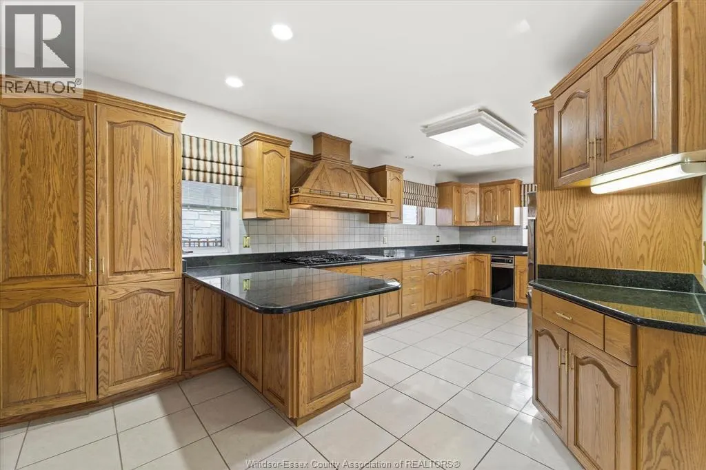 410 RUSSELL WOODS ROAD