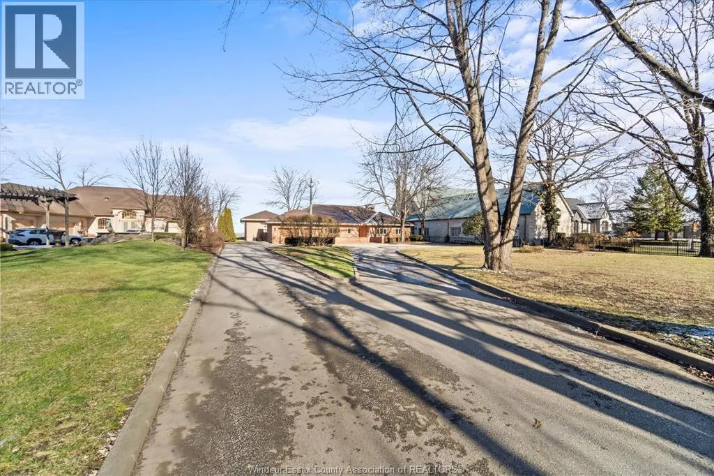 410 RUSSELL WOODS ROAD