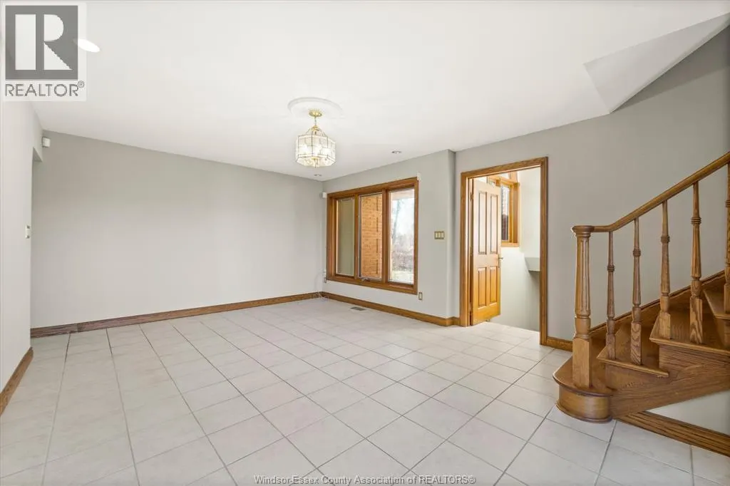 410 RUSSELL WOODS ROAD