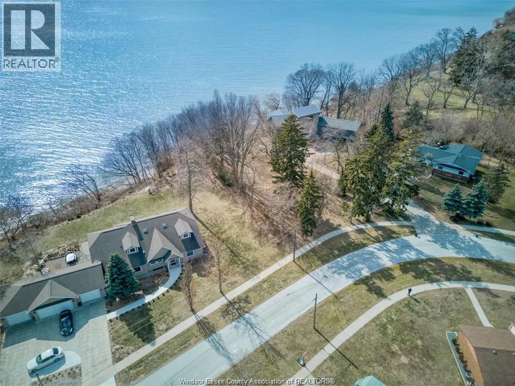 V/L BRIARWOOD CRESCENT