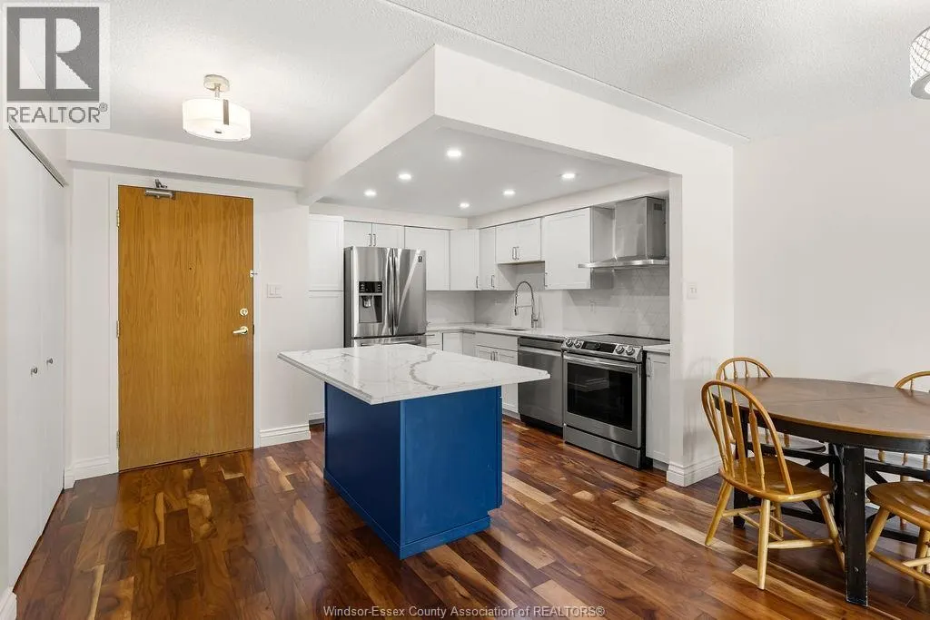 401 GRAND MARAIS West Unit# 202