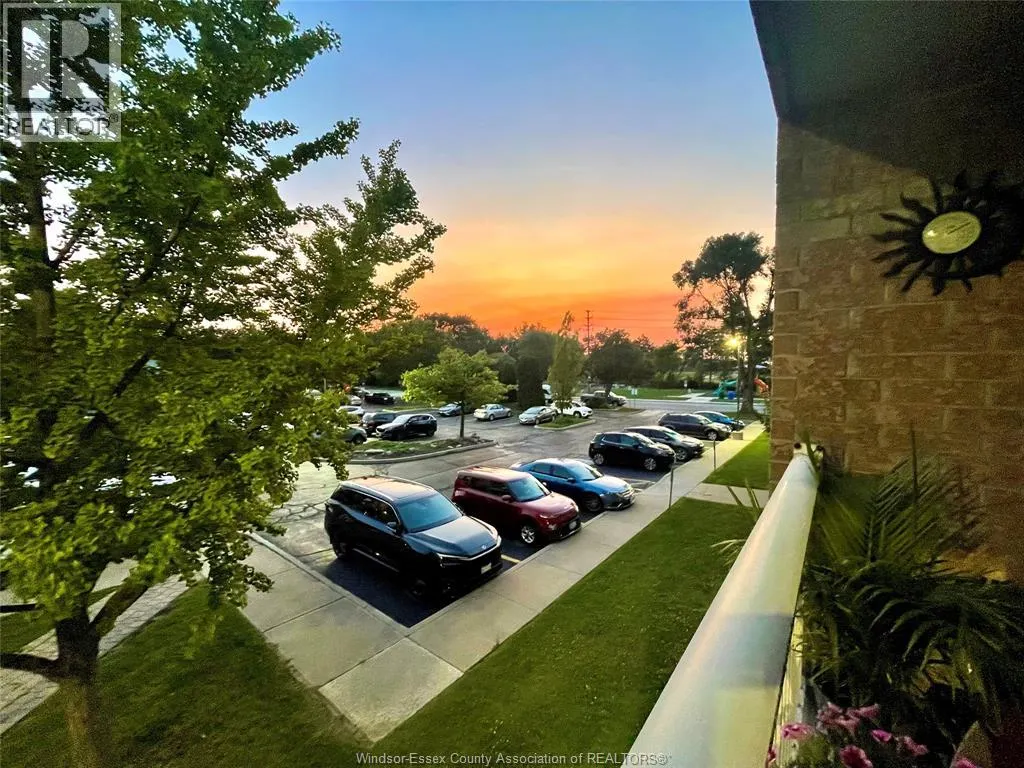 401 GRAND MARAIS West Unit# 202