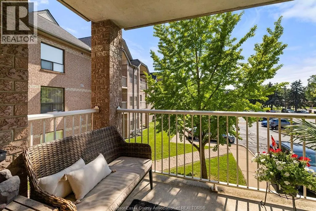 401 GRAND MARAIS West Unit# 202