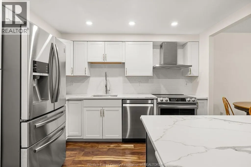 401 GRAND MARAIS West Unit# 202