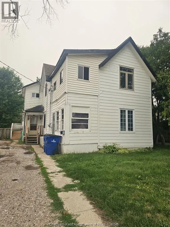 82 Taylor AVENUE