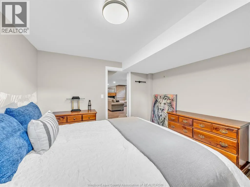 2425 SKINNER