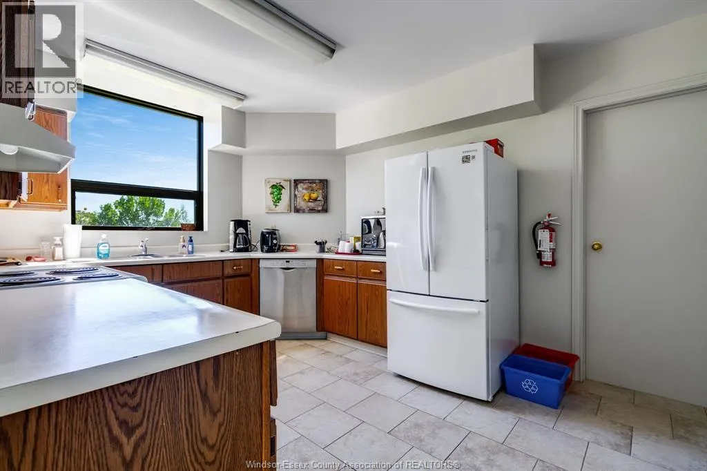 109 Robson ROAD Unit# 501