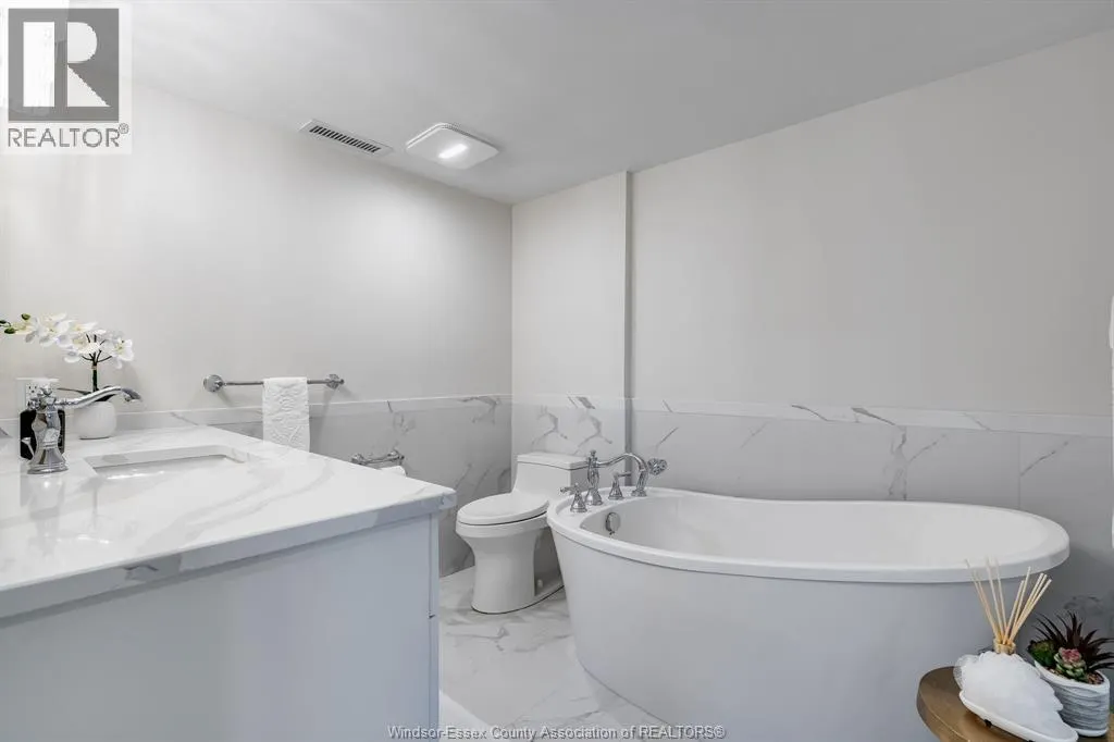 109 Robson ROAD Unit# 501