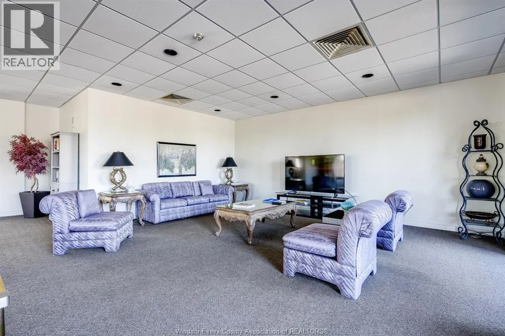 109 Robson ROAD Unit# 501