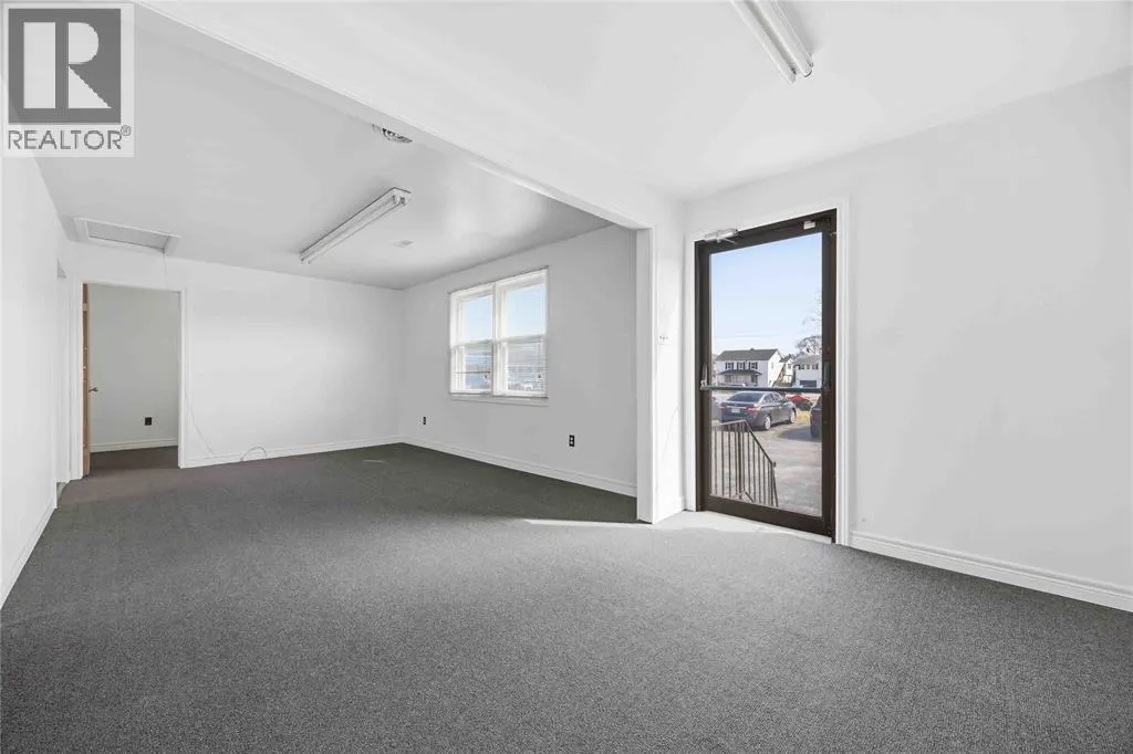 150-152 VIDAL STREET North