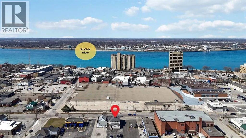 150-152 VIDAL STREET North