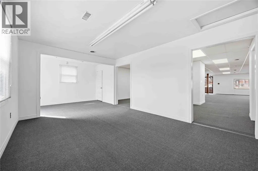 150-152 VIDAL STREET North