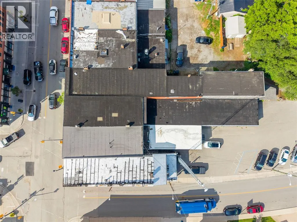 7 Main STREET West