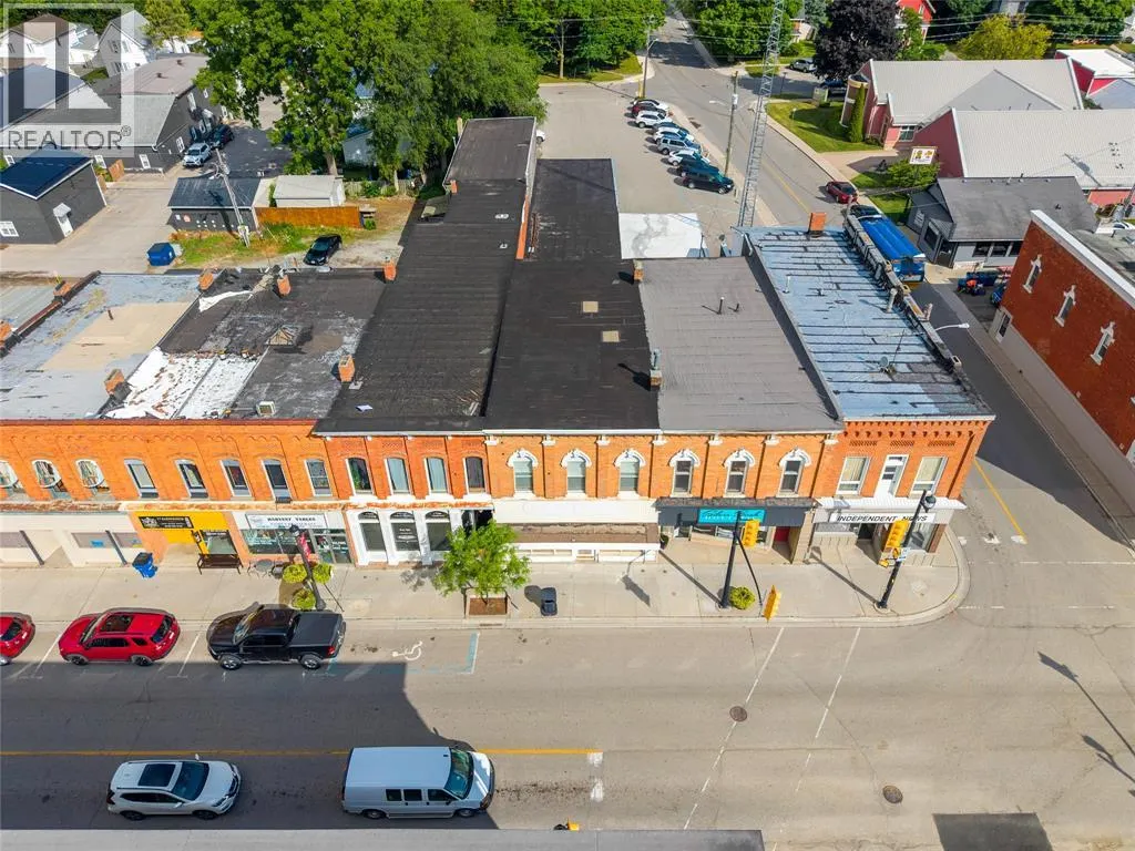 7 Main STREET West