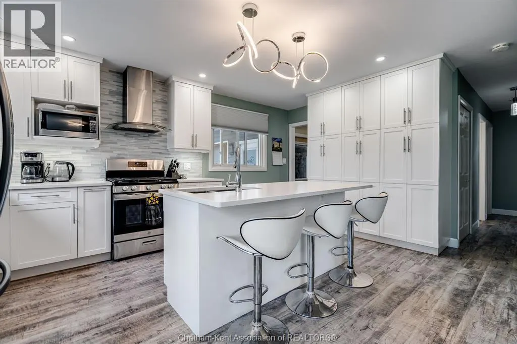 14 GREENBRIAR TRAIL