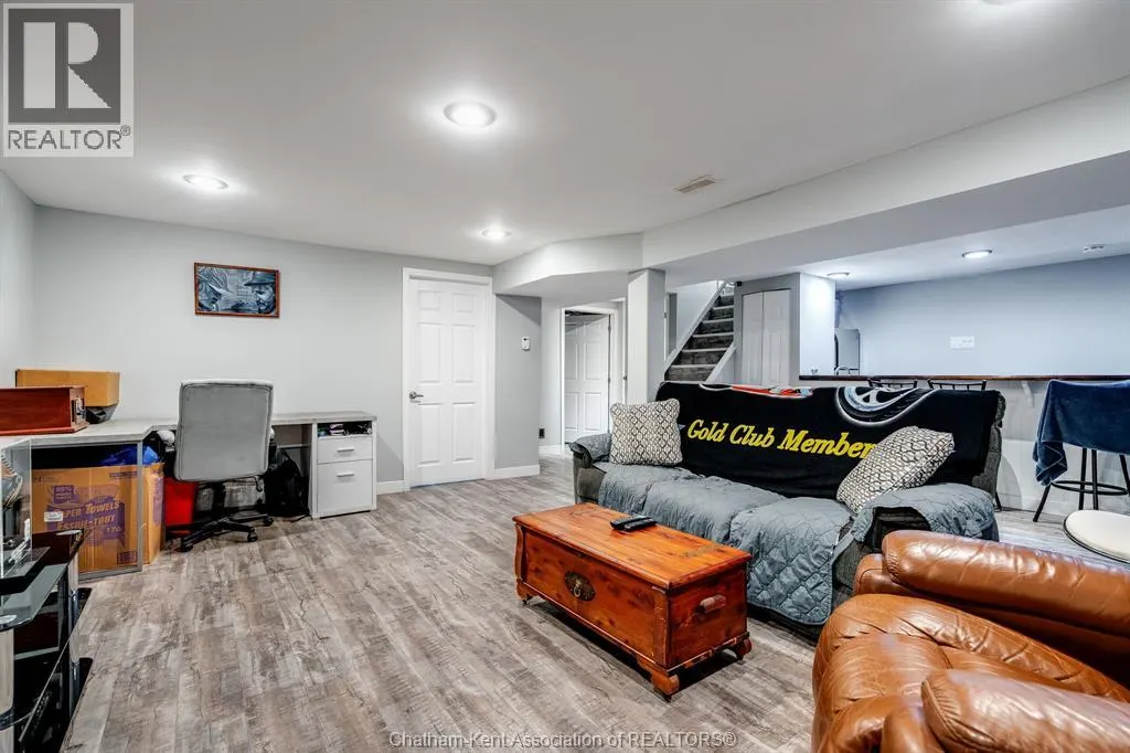 14 GREENBRIAR TRAIL