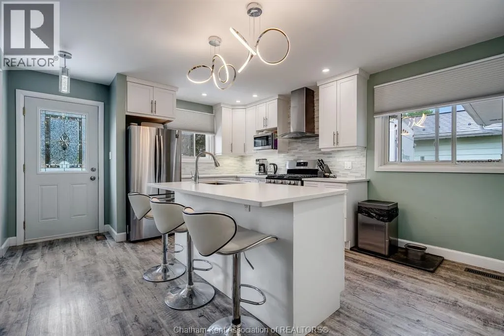 14 GREENBRIAR TRAIL