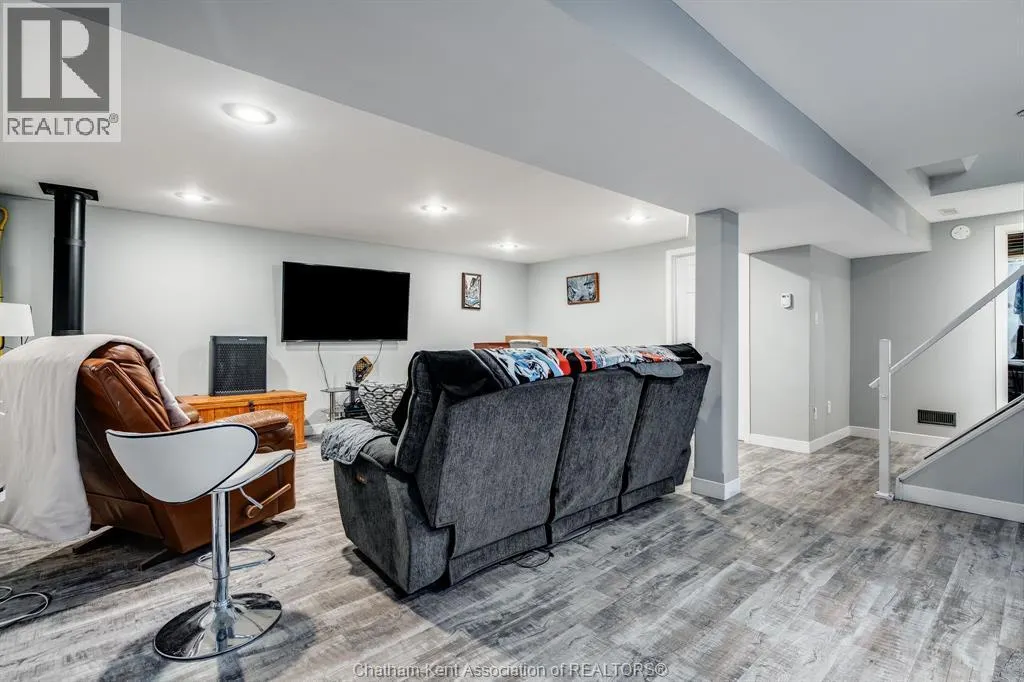 14 GREENBRIAR TRAIL