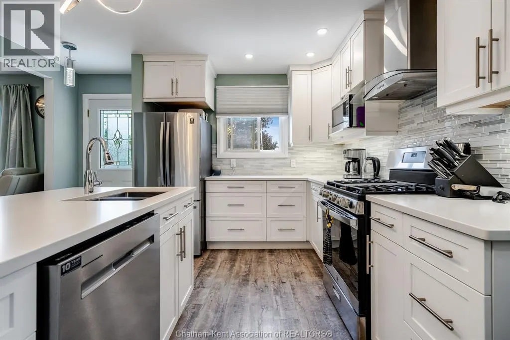 14 GREENBRIAR TRAIL