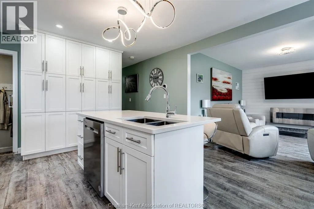14 GREENBRIAR TRAIL