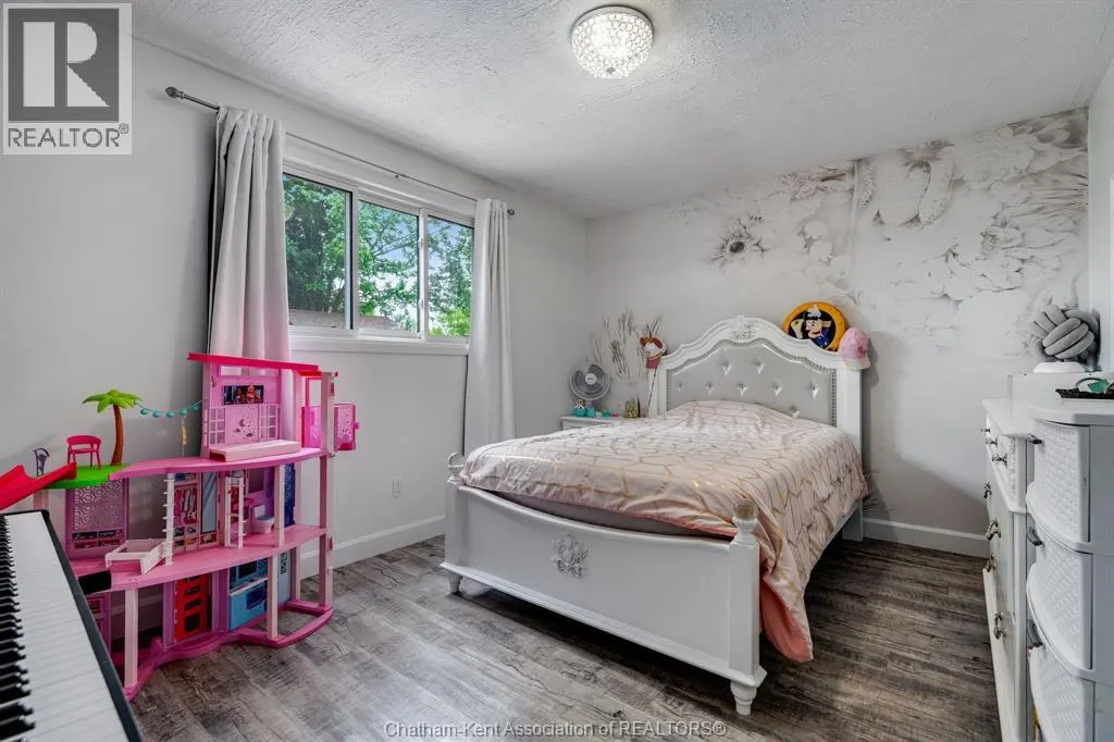 14 GREENBRIAR TRAIL