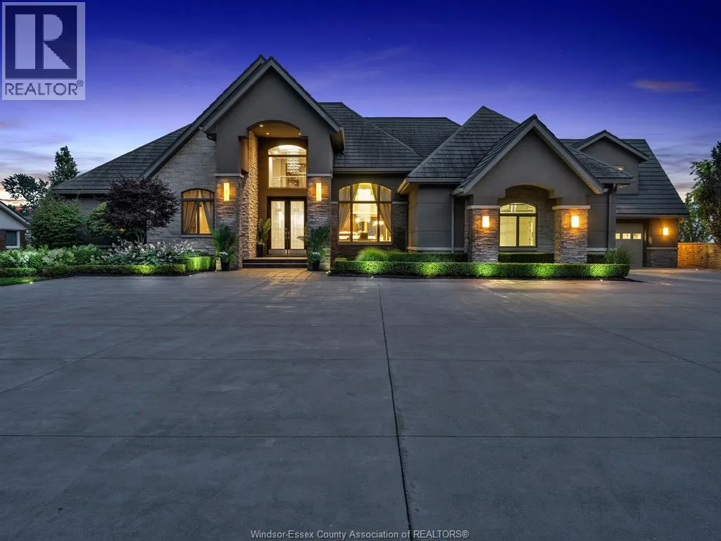 320 Seacliff DRIVE West