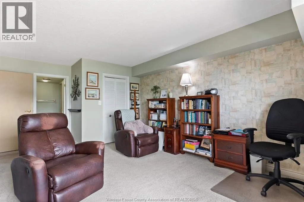 109 ROBSON Unit# 403