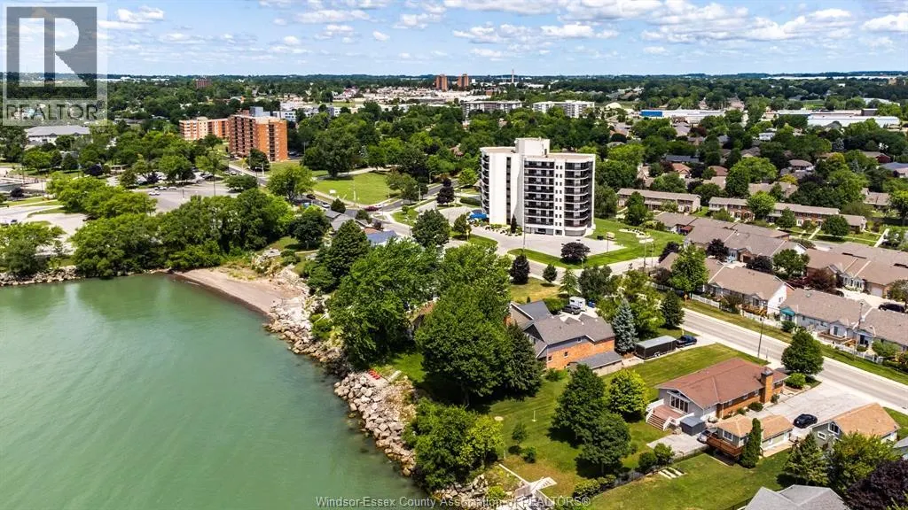 109 ROBSON Unit# 403