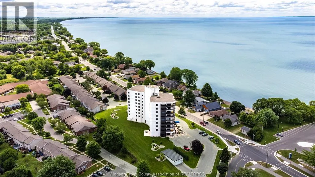 109 ROBSON Unit# 403