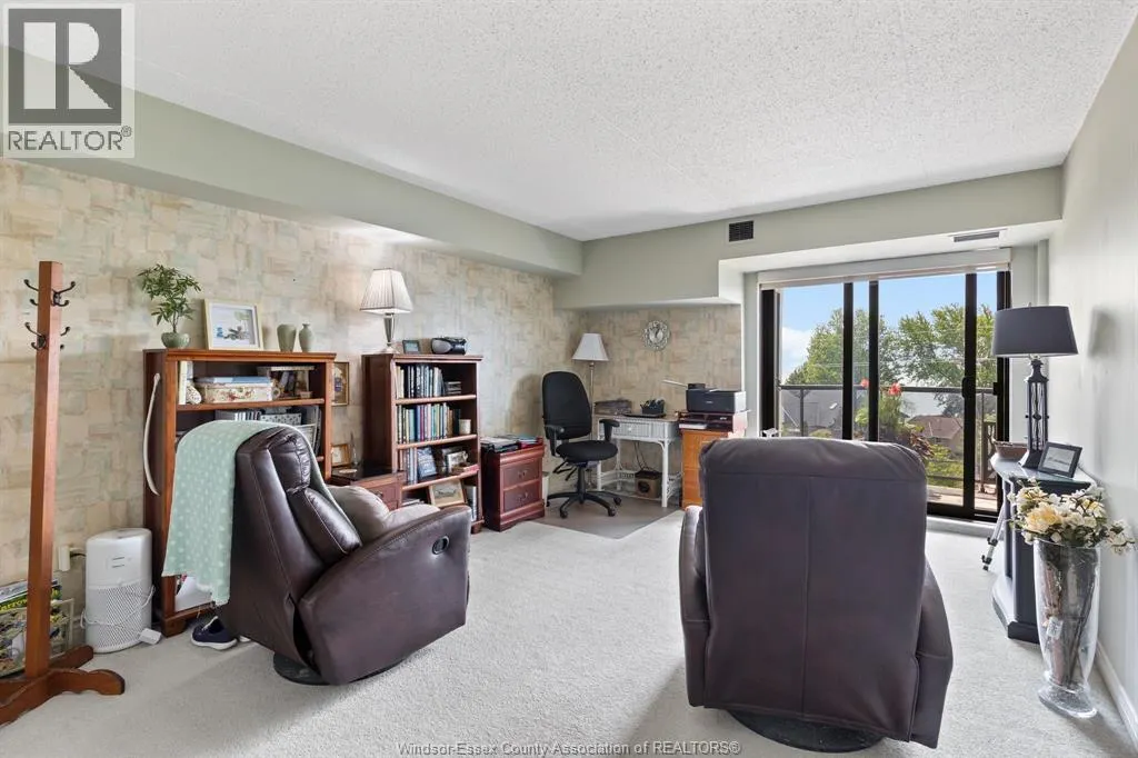 109 ROBSON Unit# 403