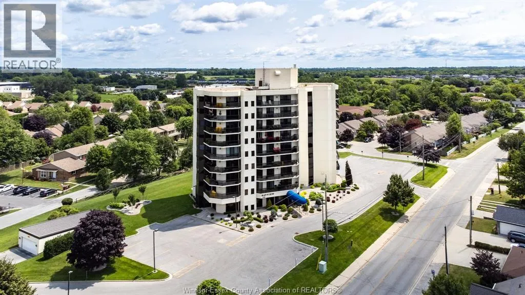109 ROBSON Unit# 403