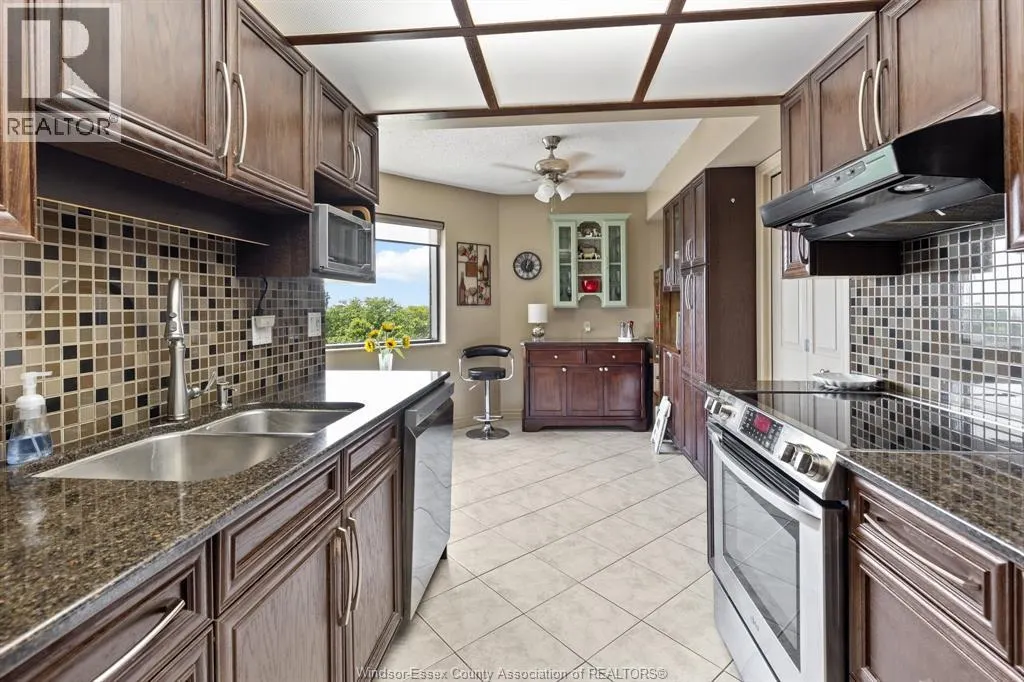 109 ROBSON Unit# 403