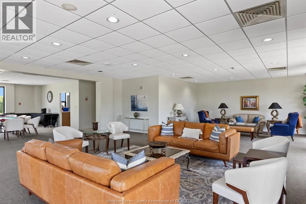 109 ROBSON Unit# 403