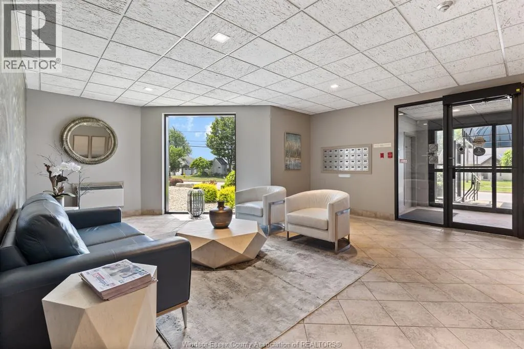 109 ROBSON Unit# 403