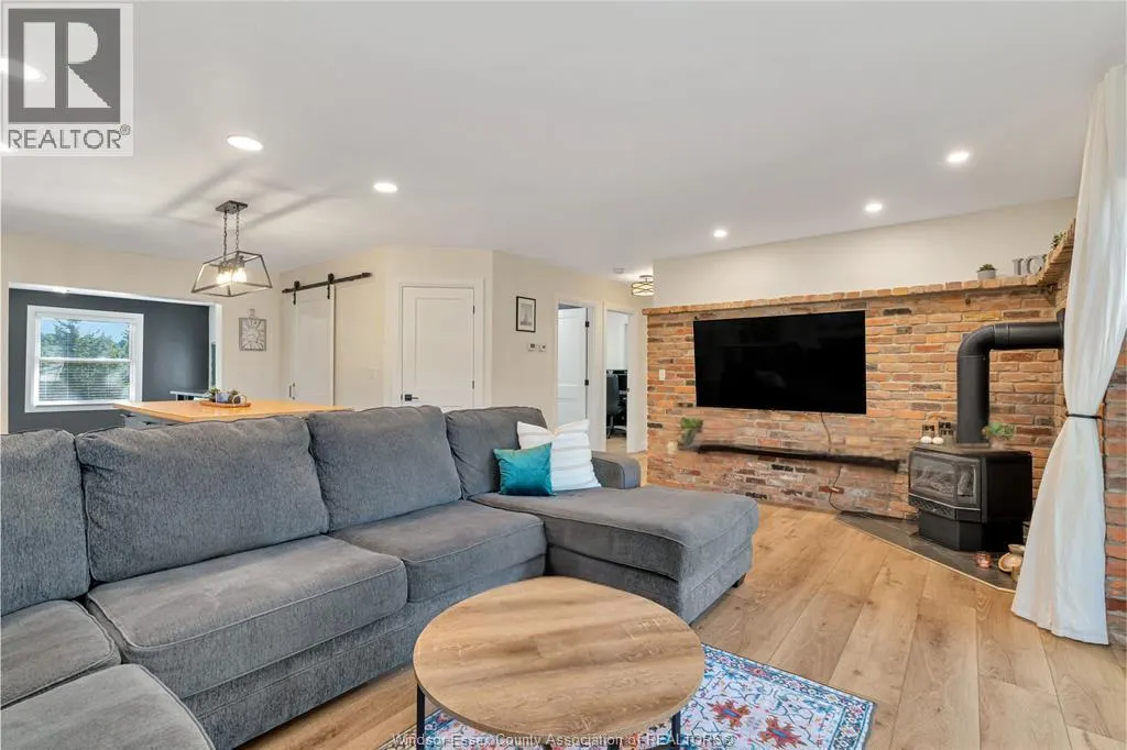 255 EDWARD ROAD