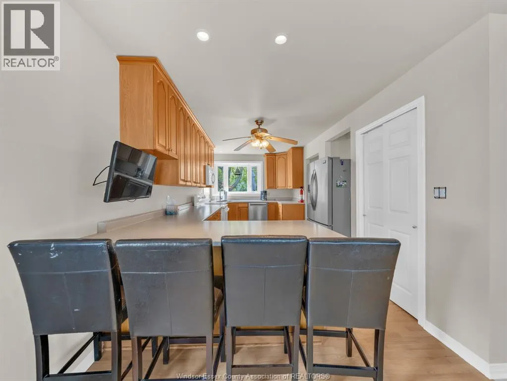 545 LAKEVIEW