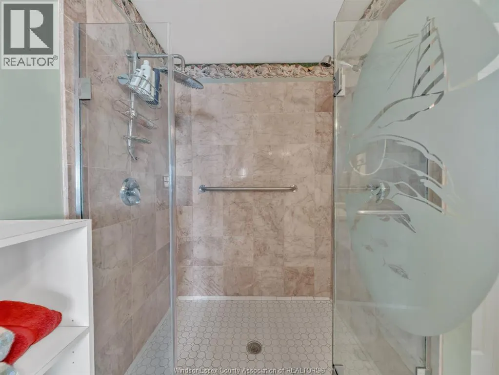 545 LAKEVIEW