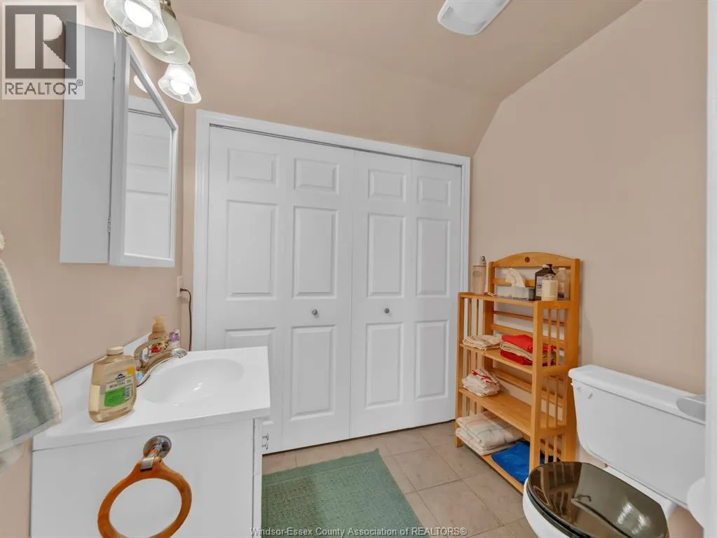 545 LAKEVIEW