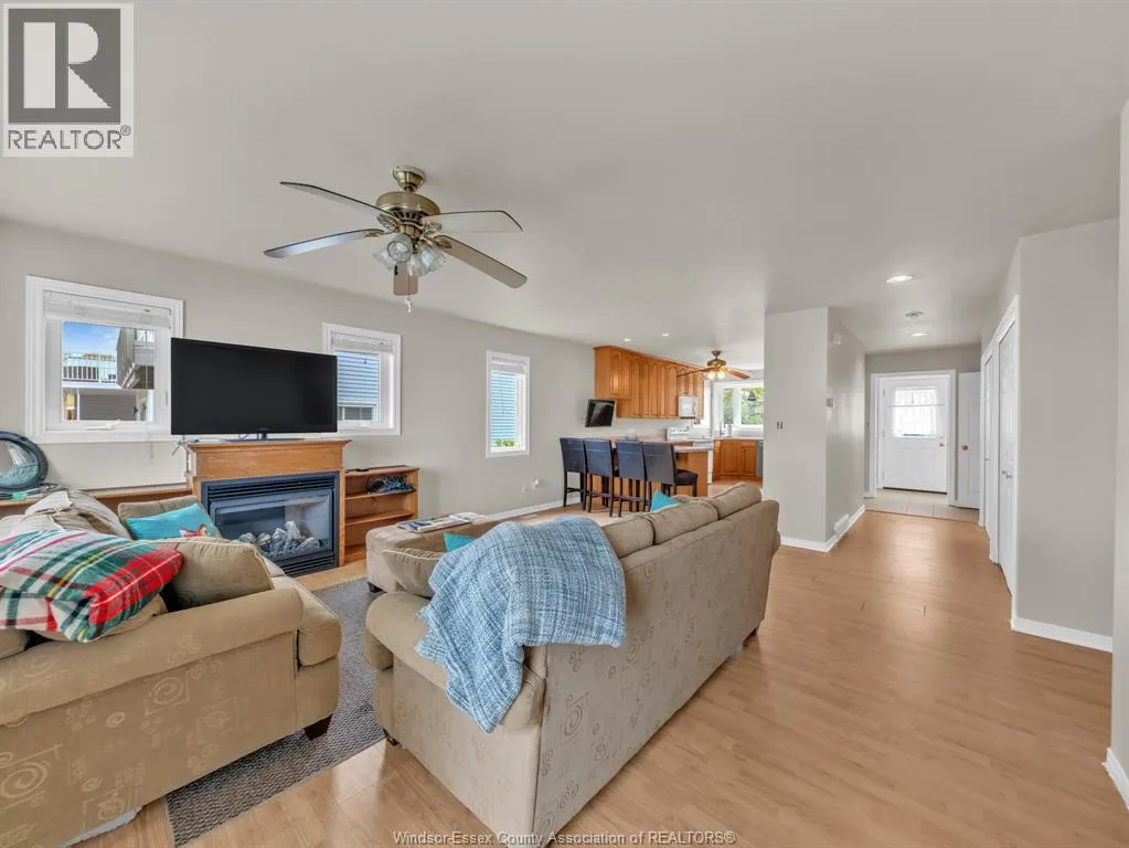 545 LAKEVIEW